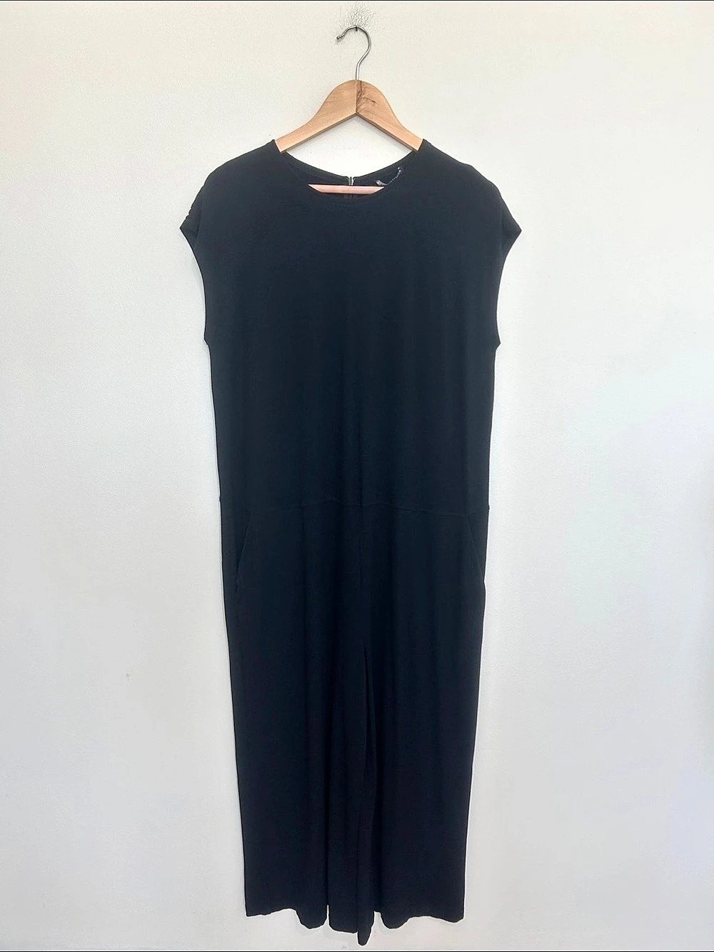 Eileen Fisher Black Jersey Knit Cropped Jumpsuit Size Medium